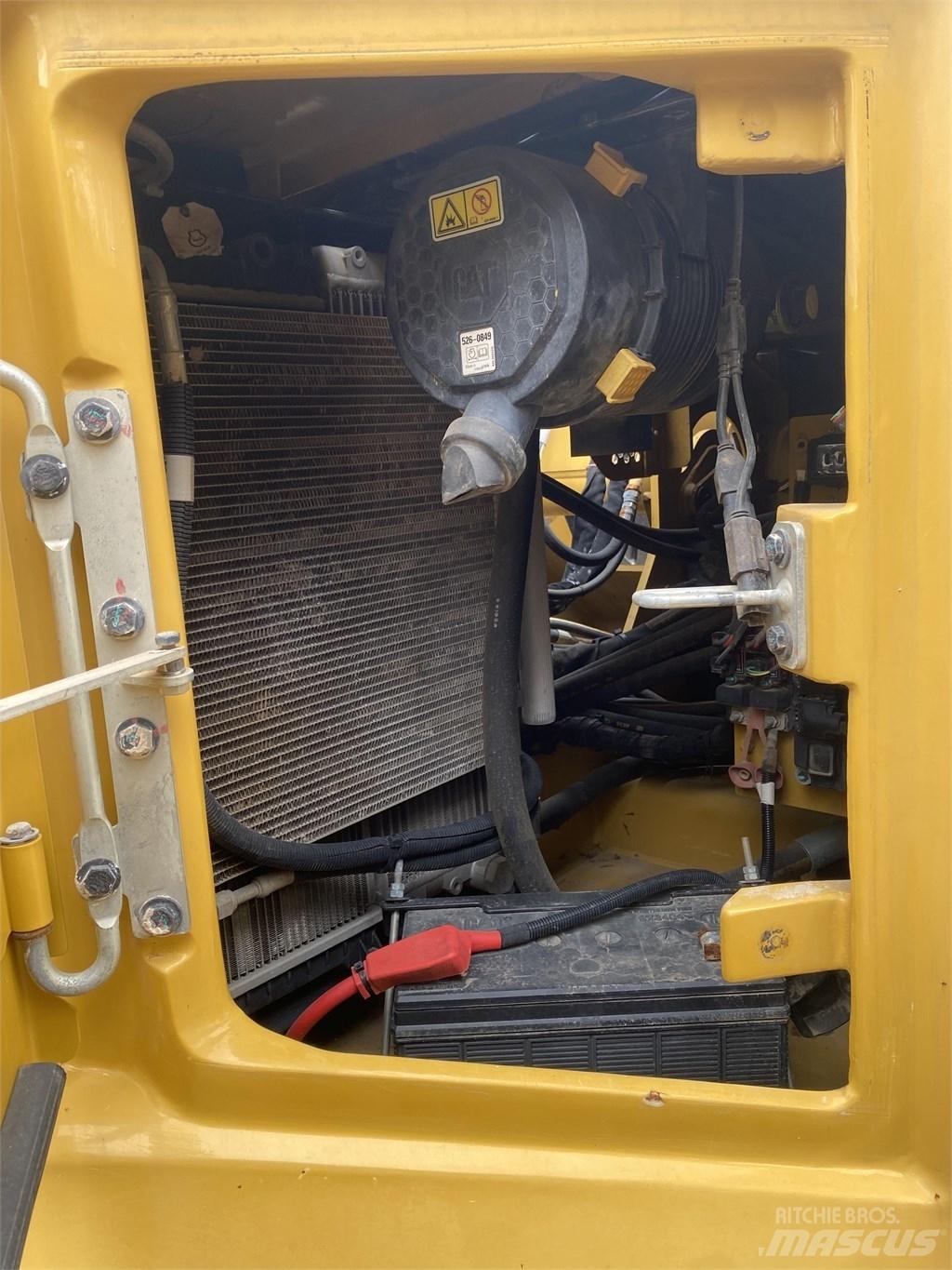 CAT 307.5 Малые экскаваторы 7т-12т