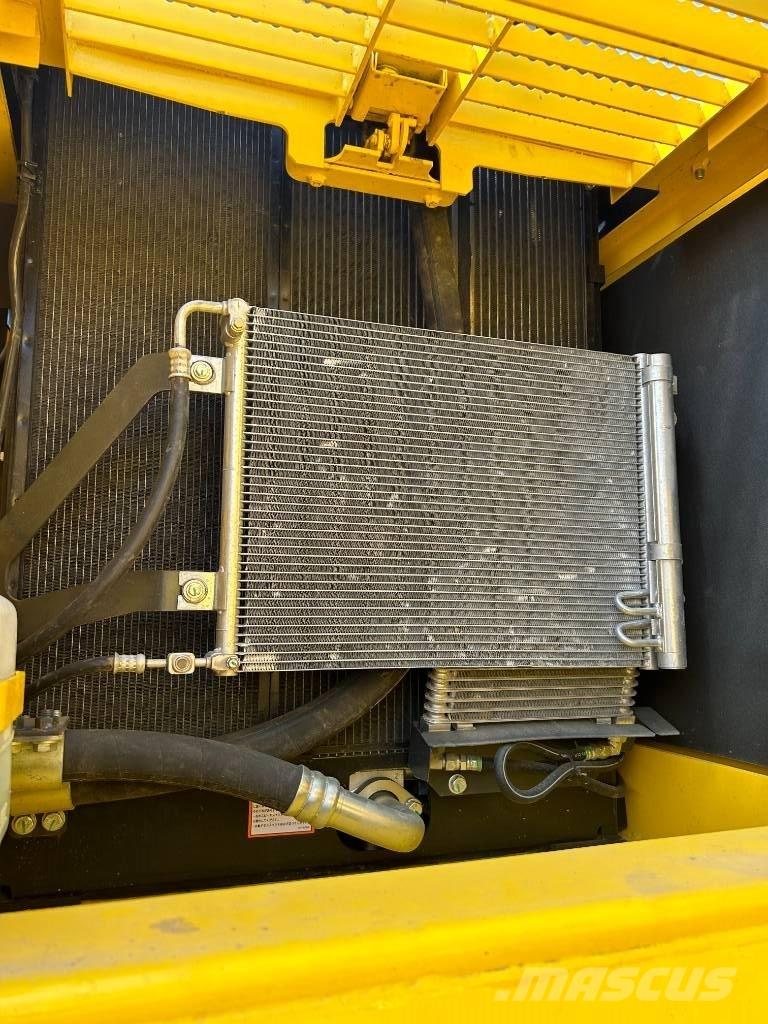 Komatsu PC 240 LC Гусеничные экскаваторы