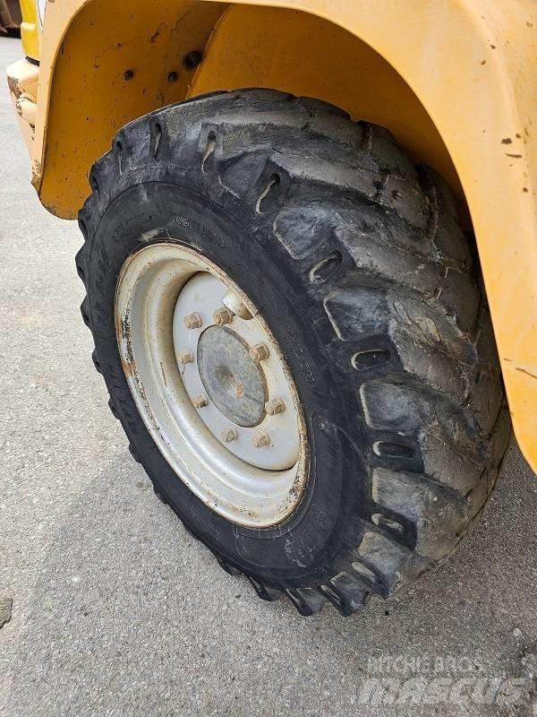 Volvo L 30 B Фронтальные погрузчики