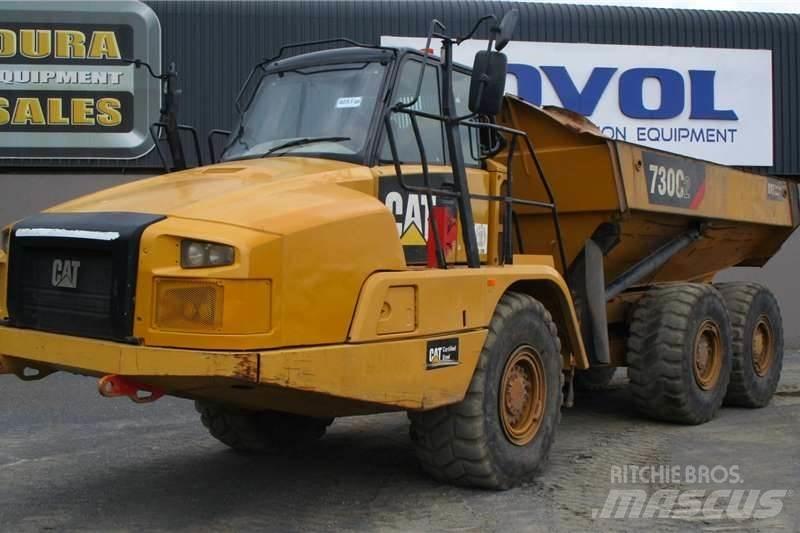 CAT 730C2 Шарнирно-сочленённые самосвалы