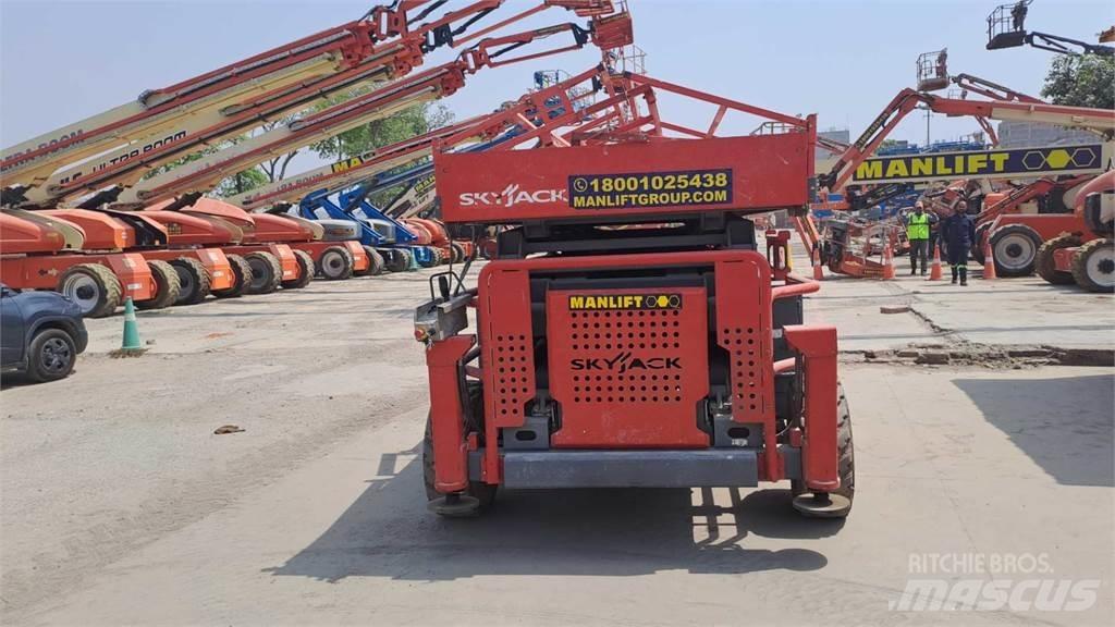 SkyJack 8841RT Ножничные подъемники