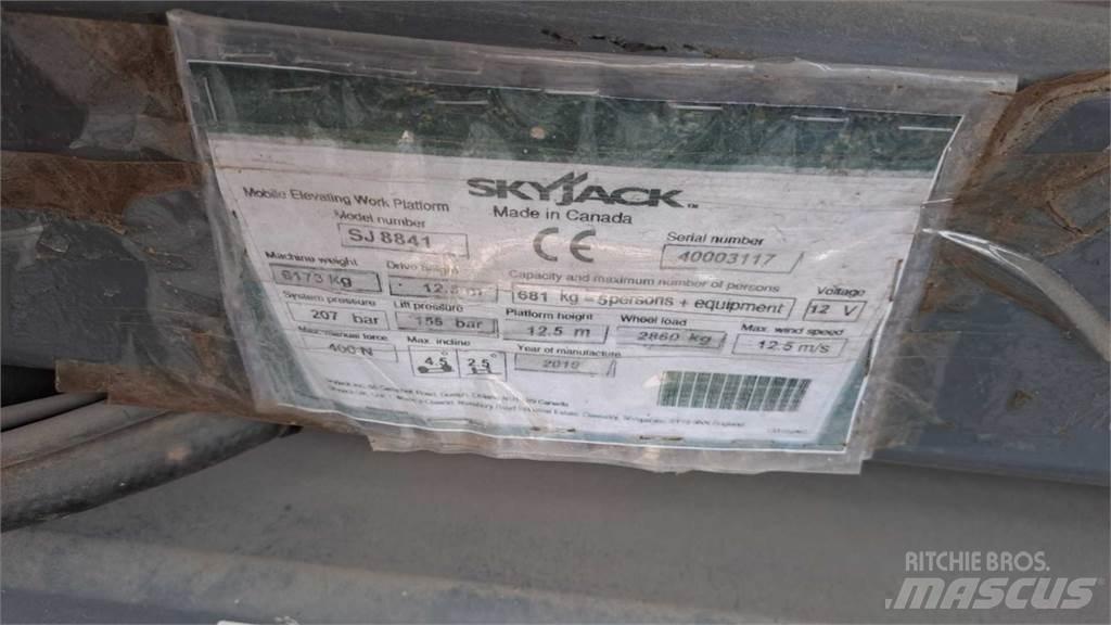 SkyJack 8841RT Ножничные подъемники