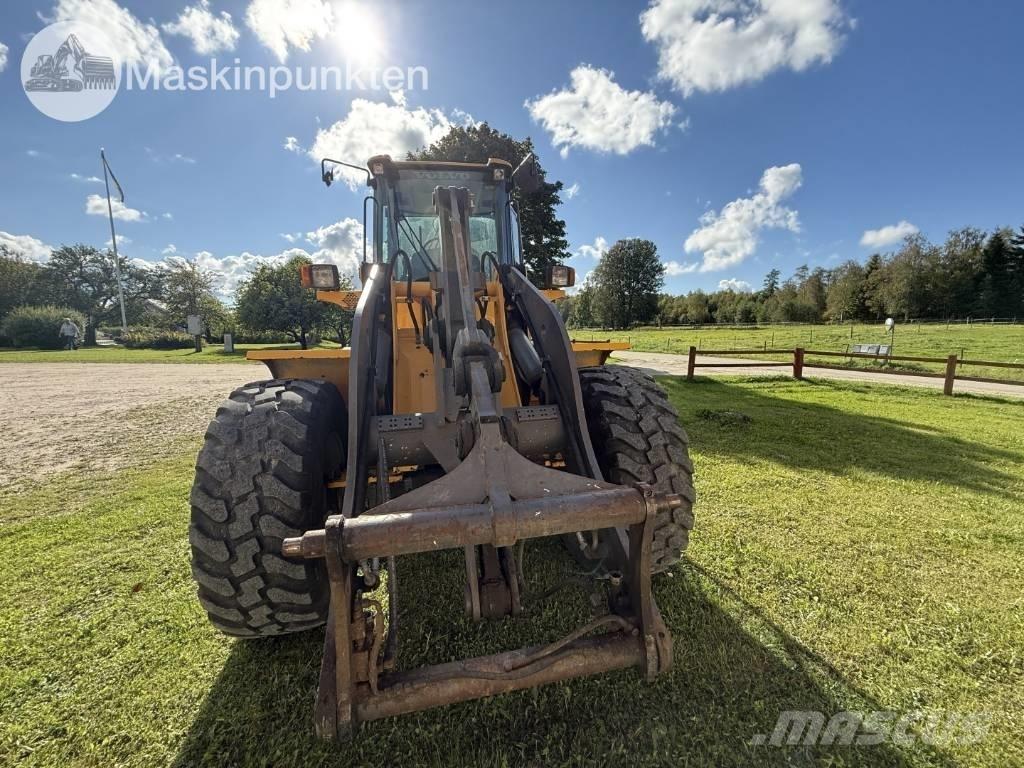 Volvo L 40 B Фронтальные погрузчики