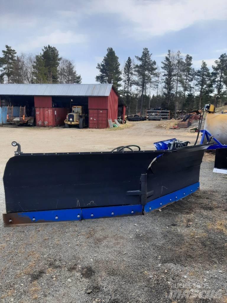 Padagas SSVL 4M Строительные плуги