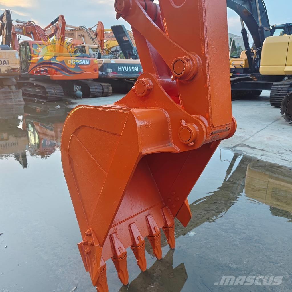 Hitachi ZX 120 Гусеничные экскаваторы