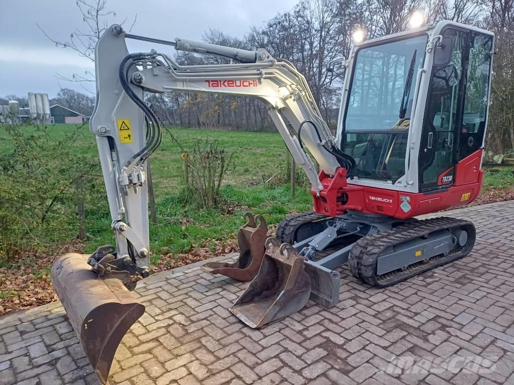 Takeuchi TB 230 Мини-экскаваторы