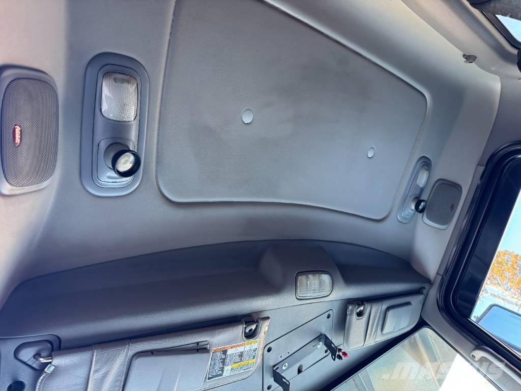 Peterbilt 389 Грузовики-Самосвалы