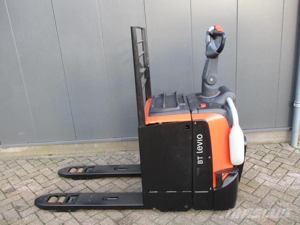 Toyota LPE250 Самоходные электрические тележки