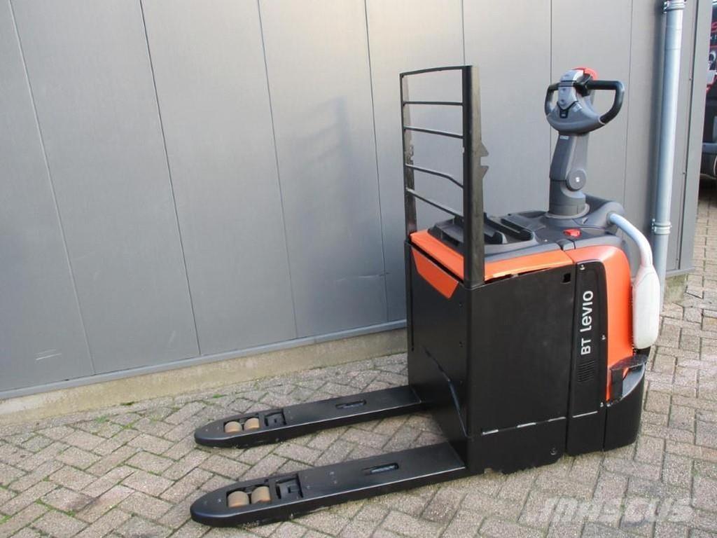 Toyota LPE250 Самоходные электрические тележки