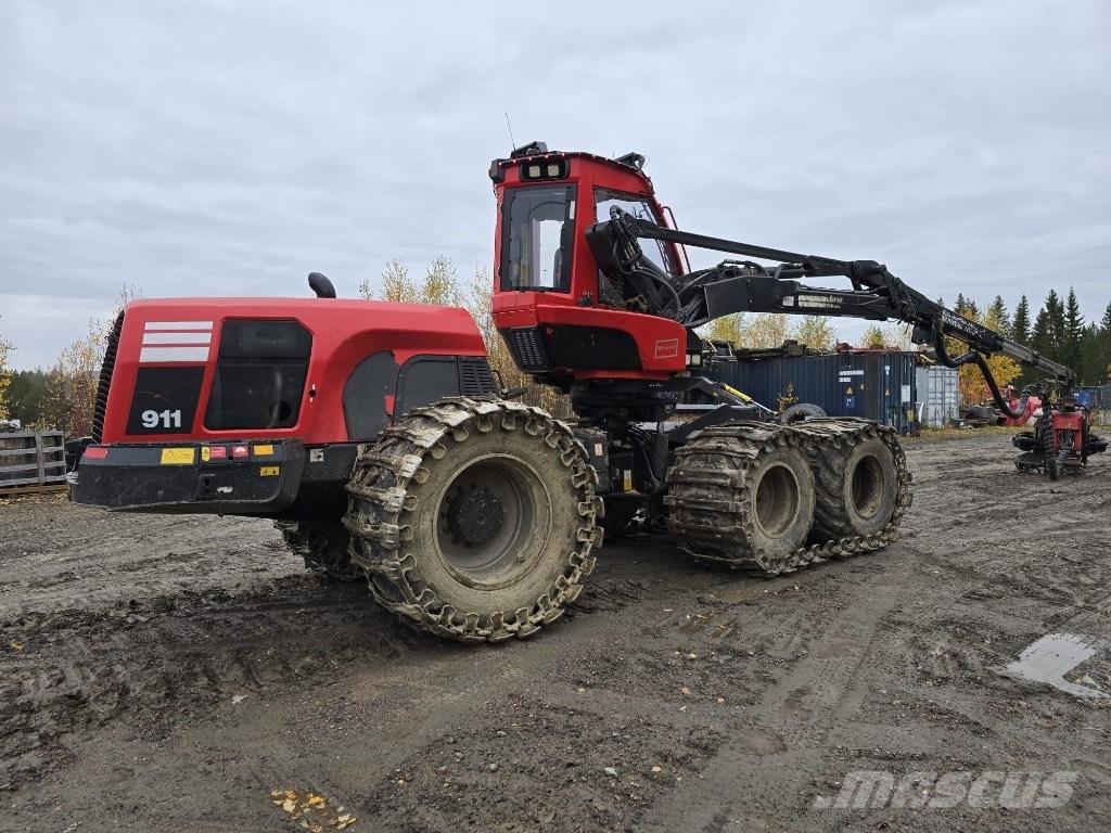 Komatsu 911.7 Харвестеры