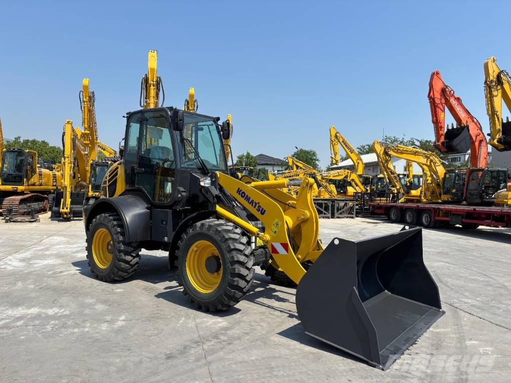Komatsu WA 100 M-8 Малые погрузчики