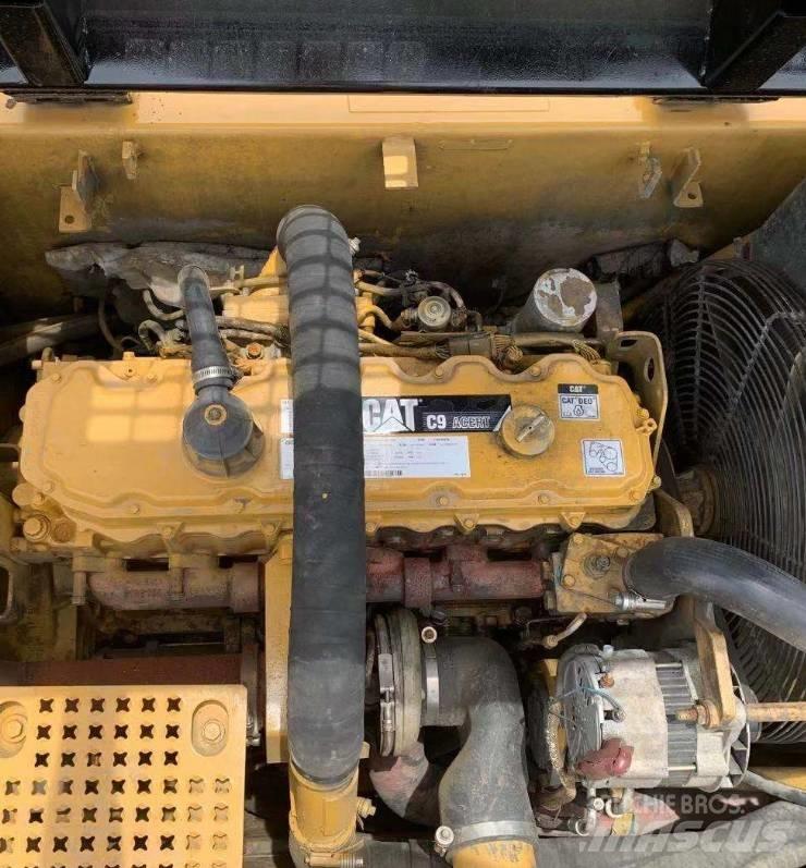 CAT 330DL Гусеничные экскаваторы