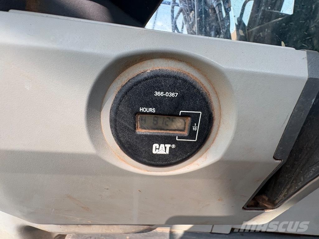 CAT 325 FL CR Гусеничные экскаваторы