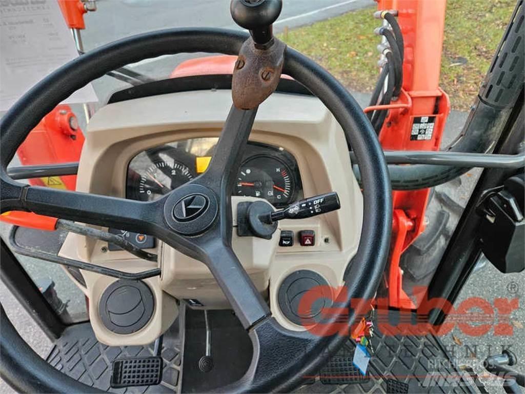 Kubota M6040 Трактора