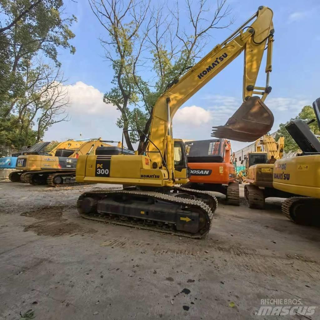 Komatsu PC 300 Гусеничные экскаваторы