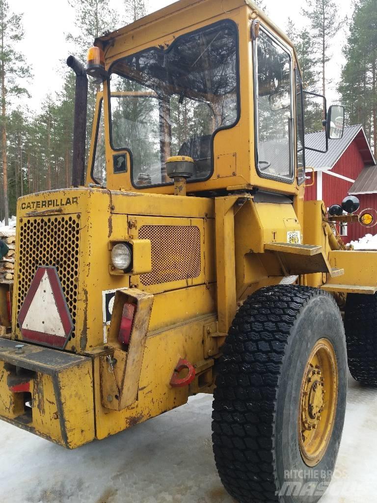 CAT 910 Фронтальные погрузчики