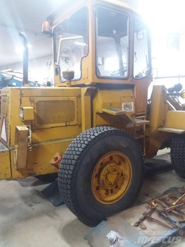 CAT 910 Фронтальные погрузчики