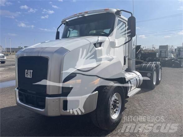 CAT CT660 Седельные тягачи