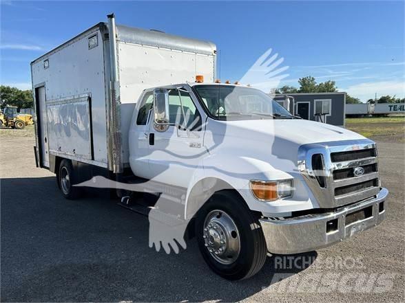 Ford F750 SD Строительная техника - Другие
