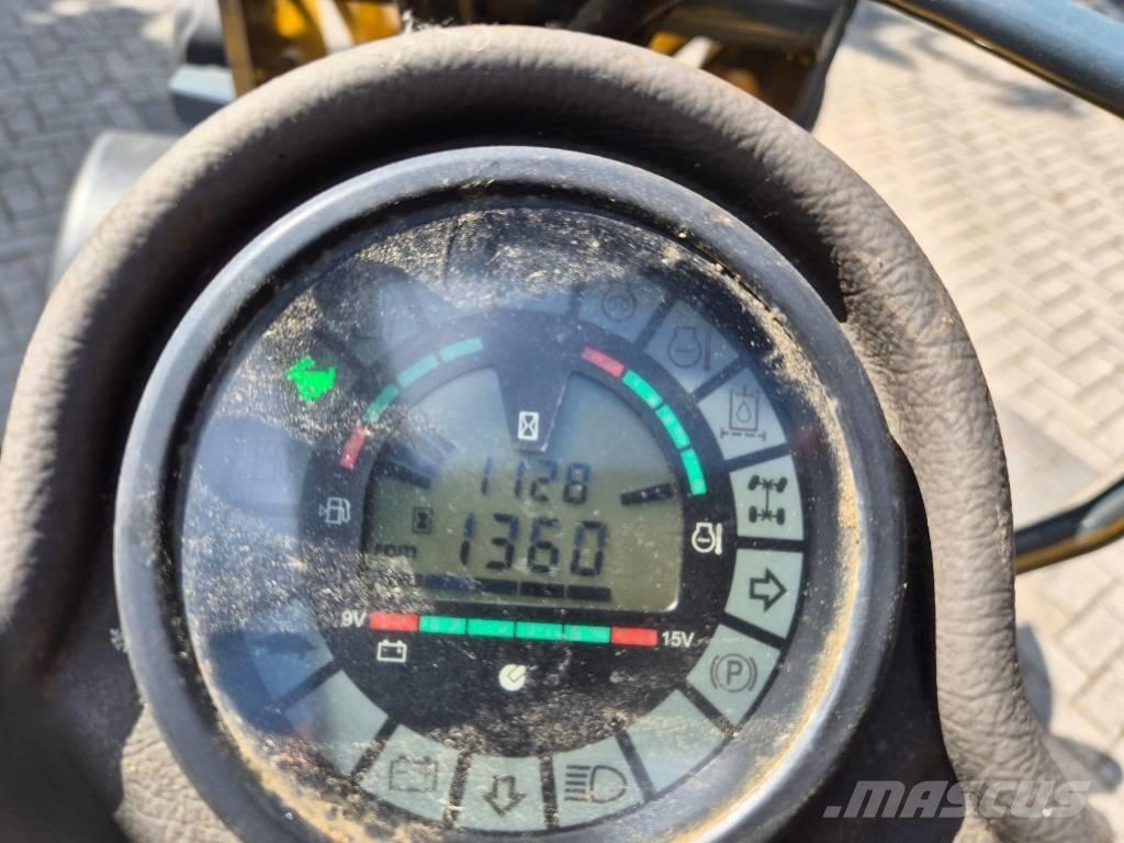 Mustang AL 306 Малые погрузчики