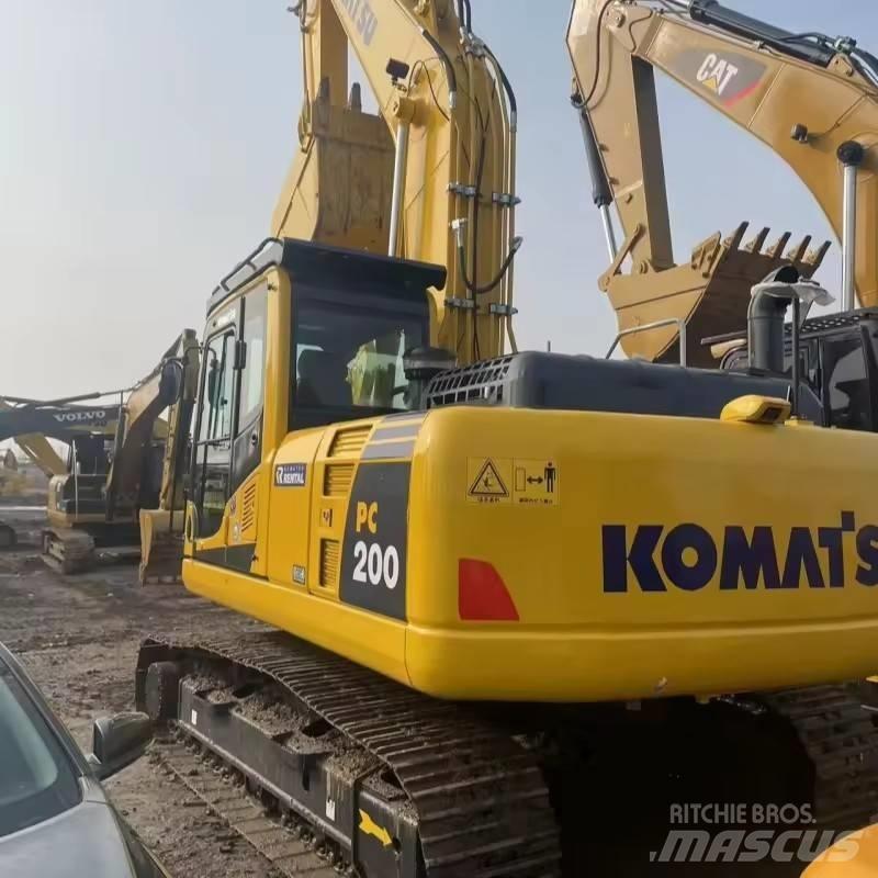 Komatsu PC 200 Гусеничные экскаваторы