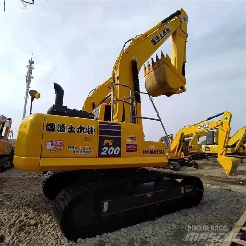 Komatsu PC 200 Гусеничные экскаваторы