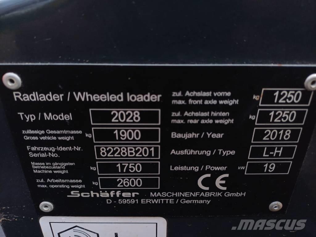 Schäffer 2028 Многофункциональные сельскохозяйственные погрузчики