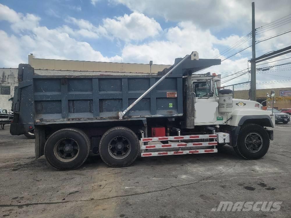 Mack RD 688 SX Грузовики-Самосвалы