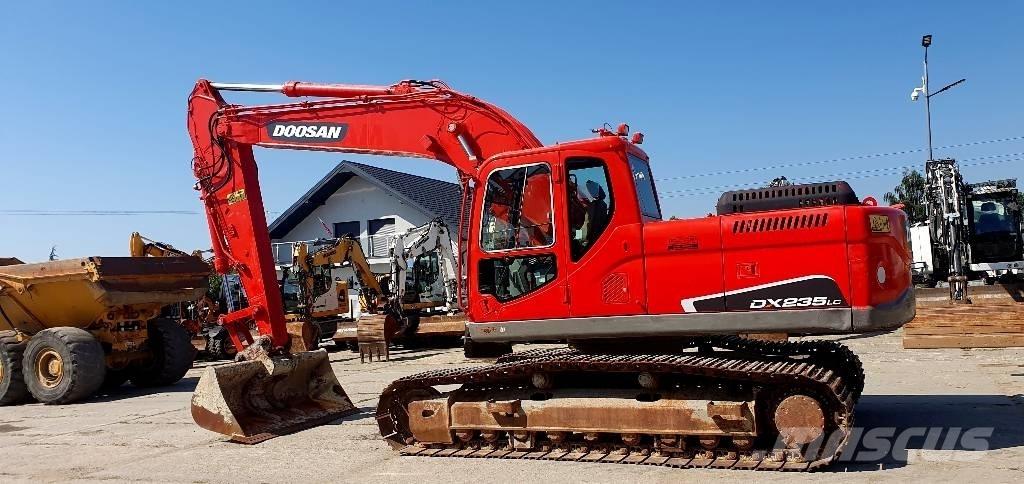 Doosan DX 235 LC Гусеничные экскаваторы