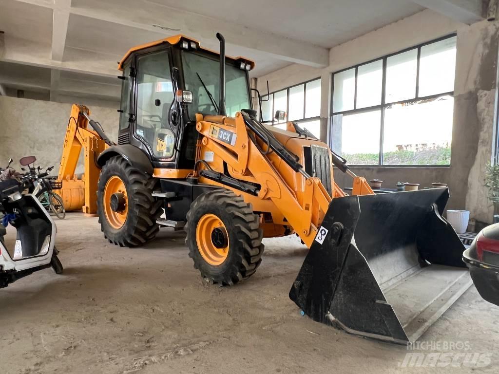 JCB 3 CX Экскаваторы-погрузчики