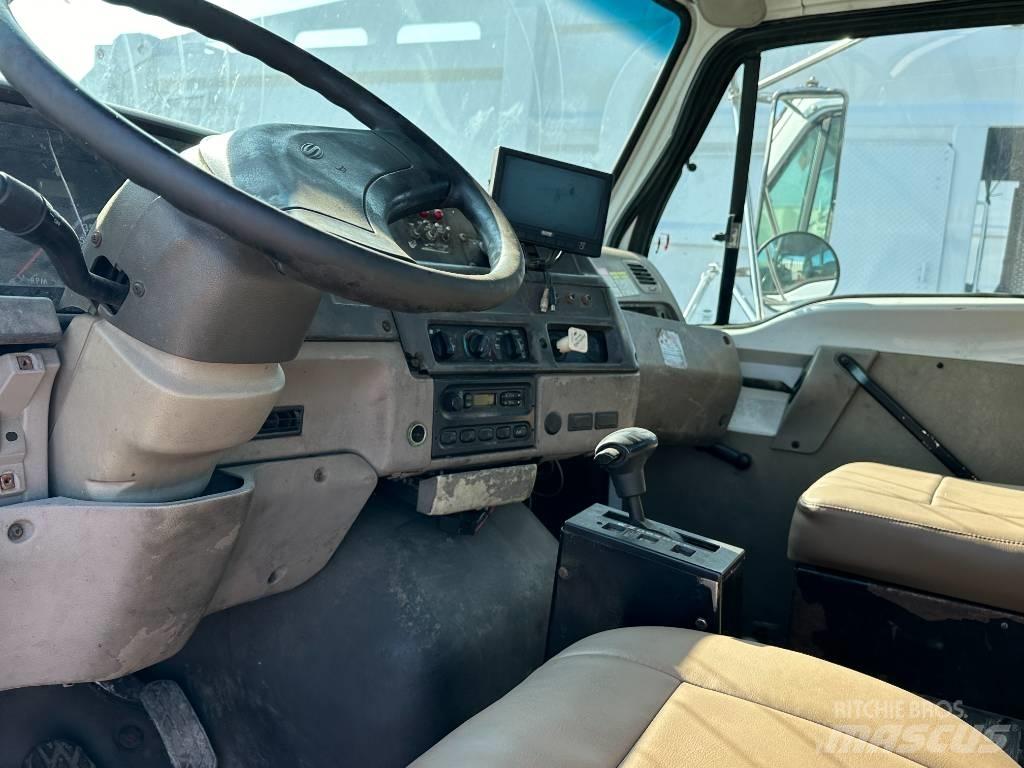 Sterling L 7500 Шасси с кабиной