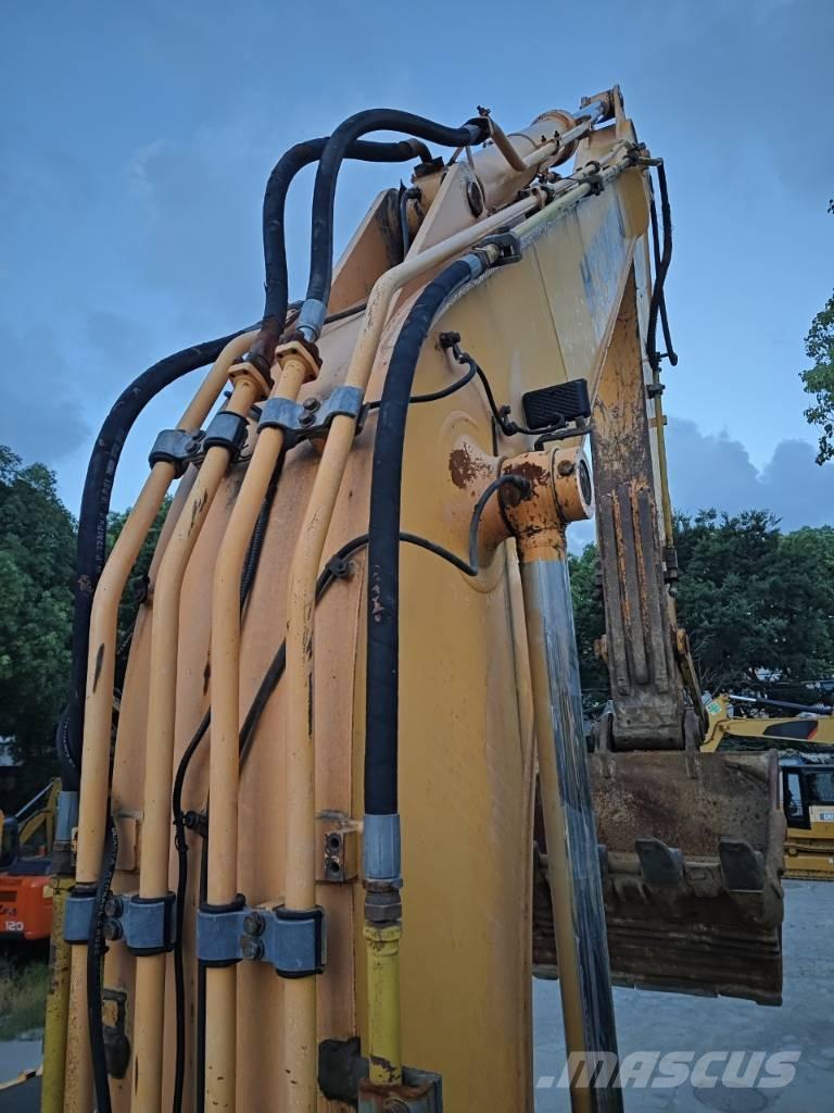 Hyundai R220LC=9S Гусеничные экскаваторы