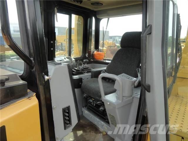 CAT D 8 R Гусеничные бульдозеры