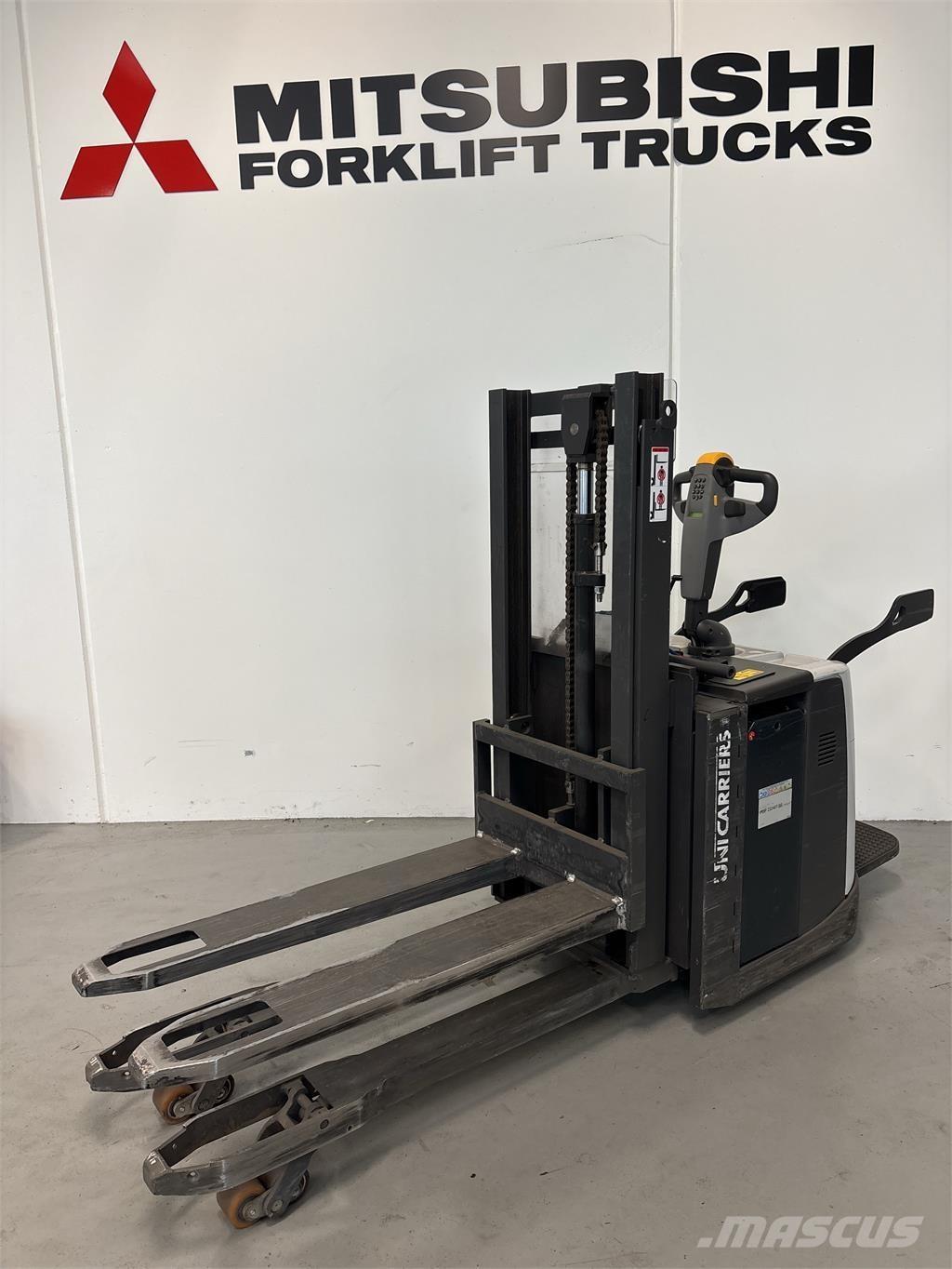 Atlet PDP200 Самоходные электроштабелёры