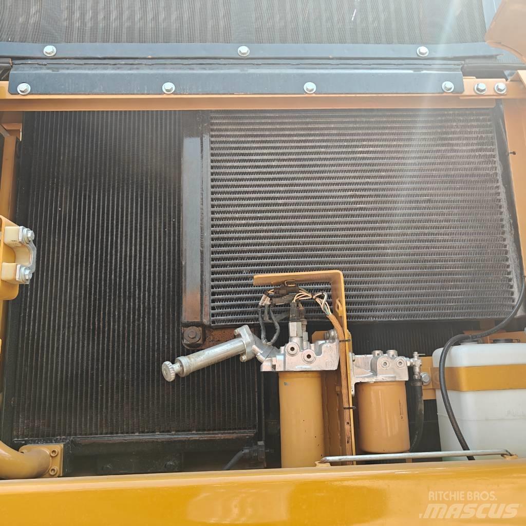 CAT 336D Гусеничные экскаваторы