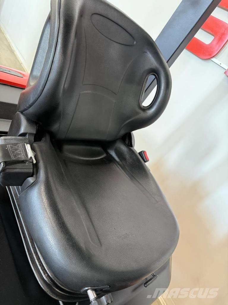 EP 11013 - EFL252 Электропогрузчики