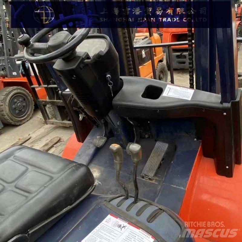 Heli 30 Дизельные погрузчики
