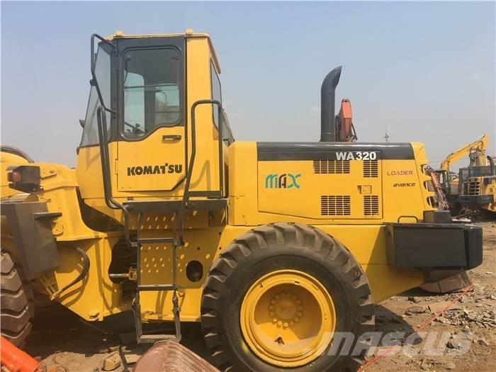 Komatsu WA 320-3 Фронтальные погрузчики