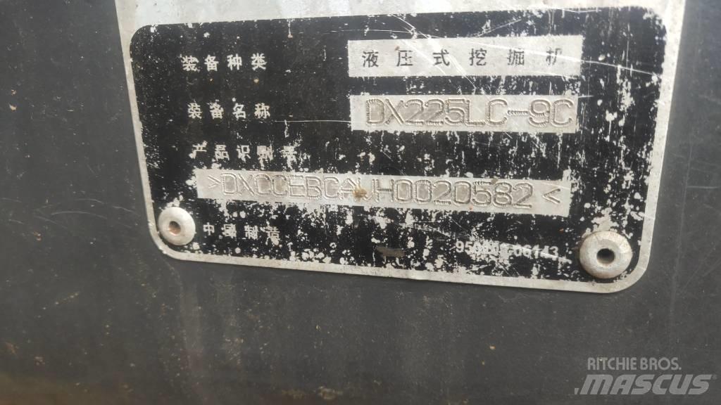 Doosan DX225LC-9C Гусеничные экскаваторы