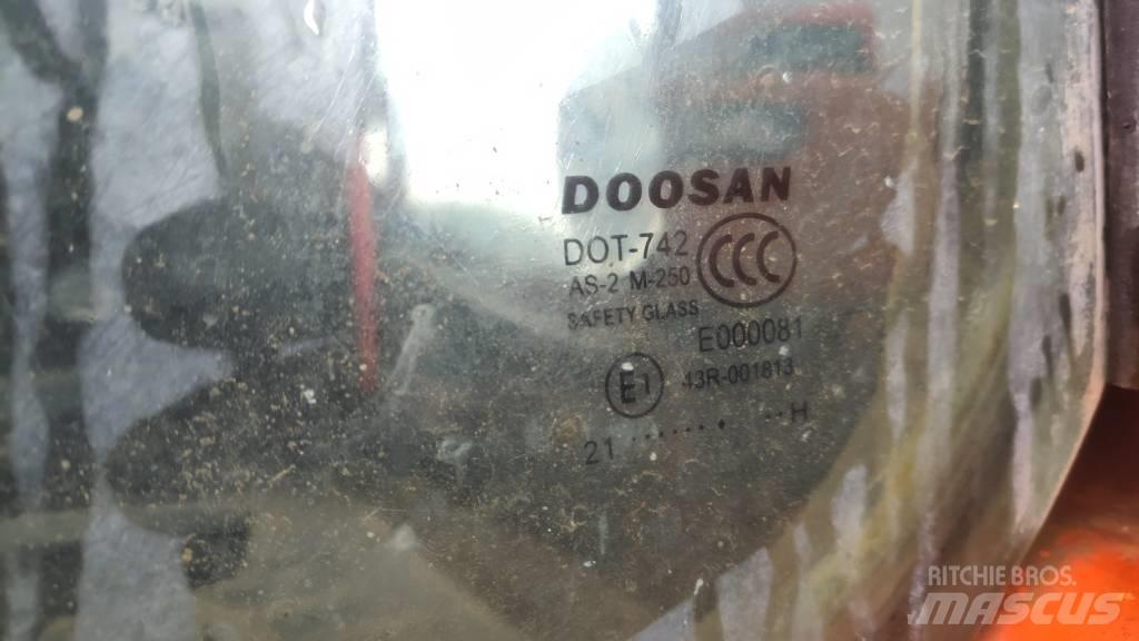 Doosan DX225LC-9C Гусеничные экскаваторы