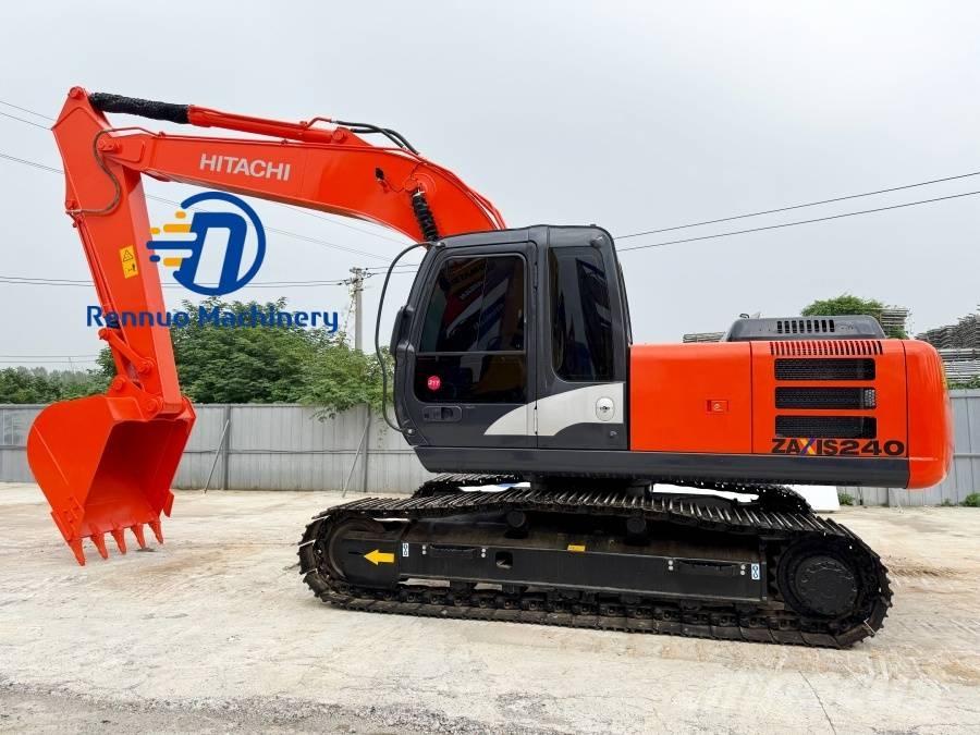 Hitachi ZX 240 Гусеничные экскаваторы