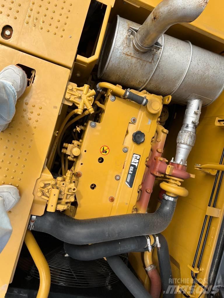 CAT 320 D Гусеничные экскаваторы