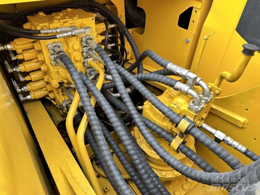 Komatsu PC200-8 Гусеничные экскаваторы