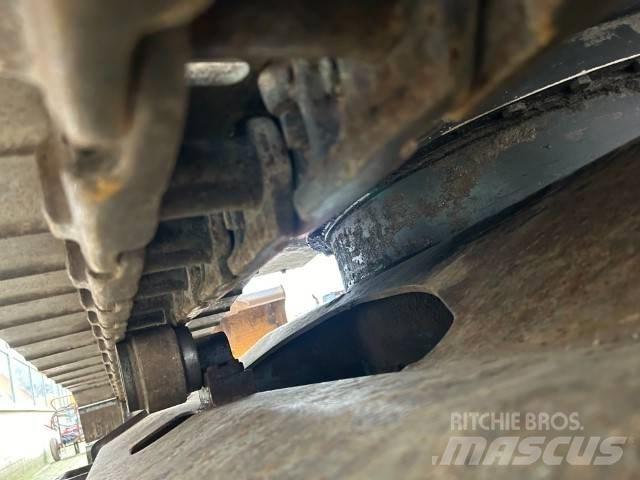 Hitachi EX 120 Гусеничные экскаваторы