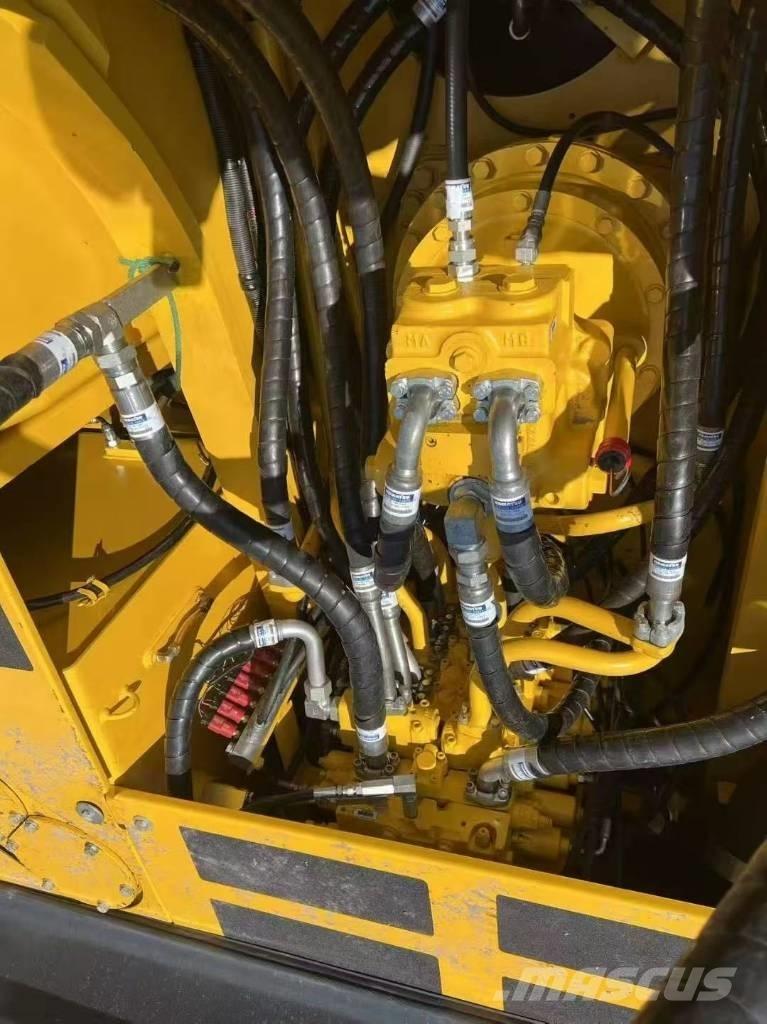Komatsu 300-7 Гусеничные экскаваторы
