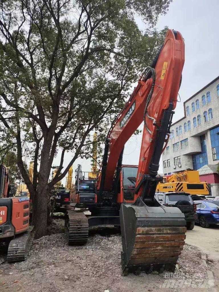 Doosan DX300LC-9c Гусеничные экскаваторы