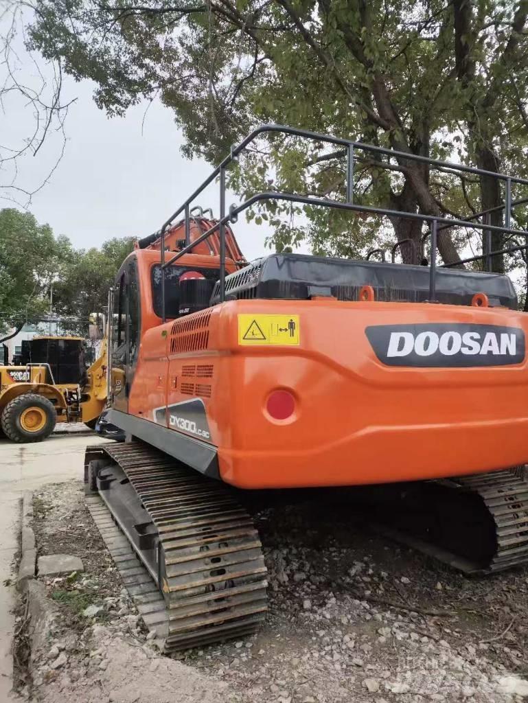 Doosan DX300LC-9c Гусеничные экскаваторы