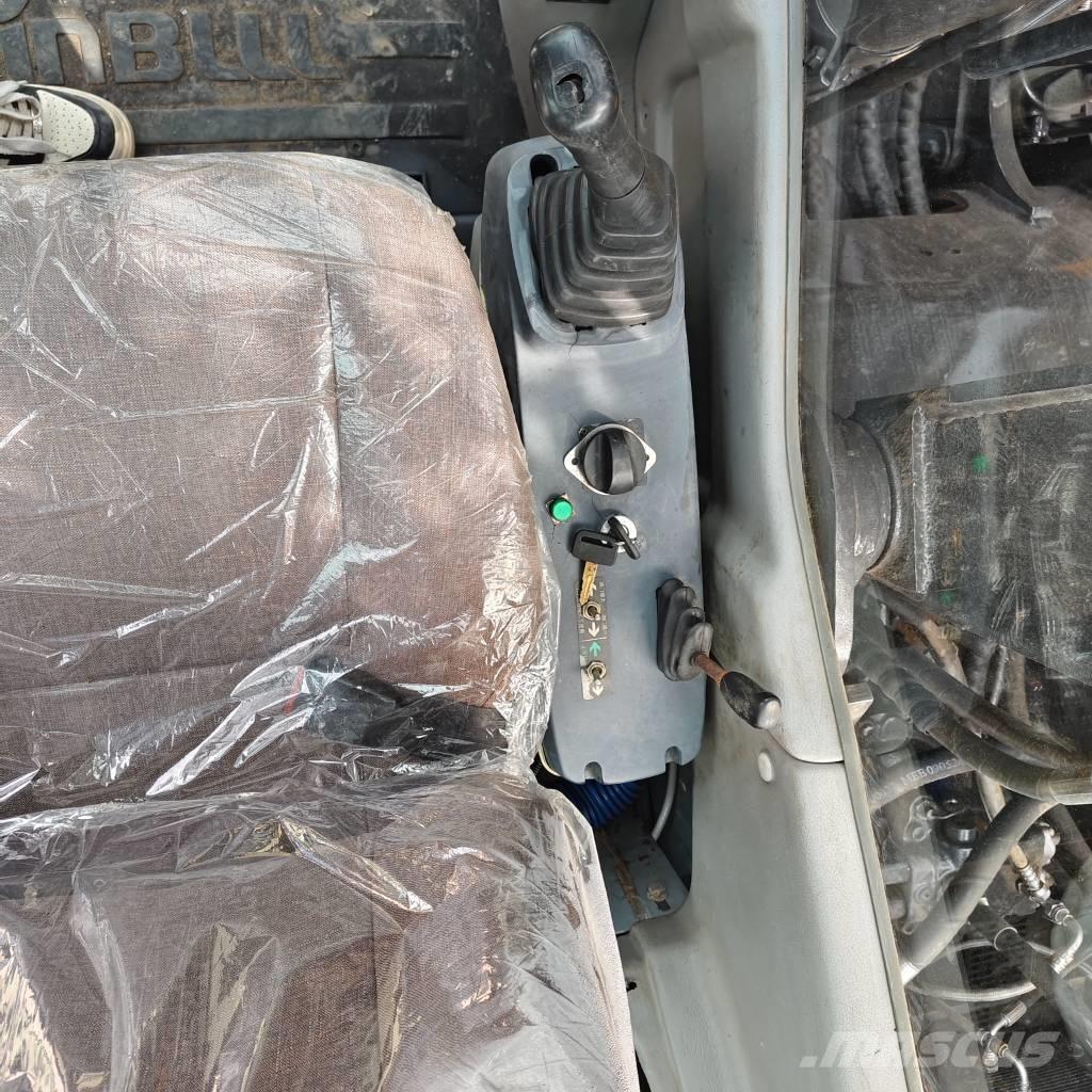 Hyundai R 150 W Колёсные экскаваторы