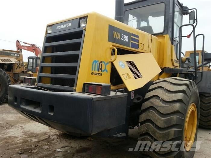 Komatsu WA 380-3 Фронтальные погрузчики