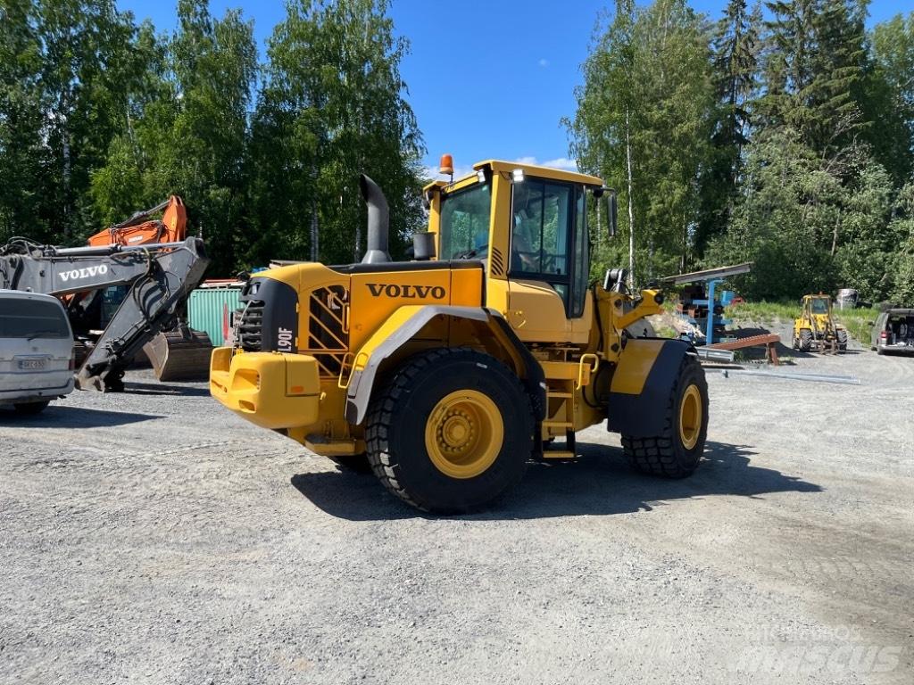 Volvo L 90 F Фронтальные погрузчики